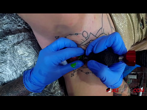 ❤️ Sully Savage oo aad u tattooed ayaa Kintirkeeda ku sawirtay tattoo ️  Galmada dabada ❌